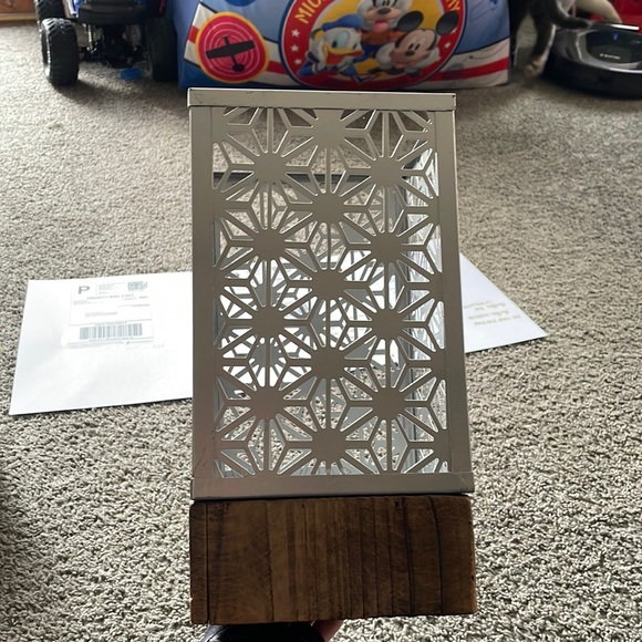 YANKEE CANDLE PILLAR CANDLE HOLDER - Picture 3 of 6